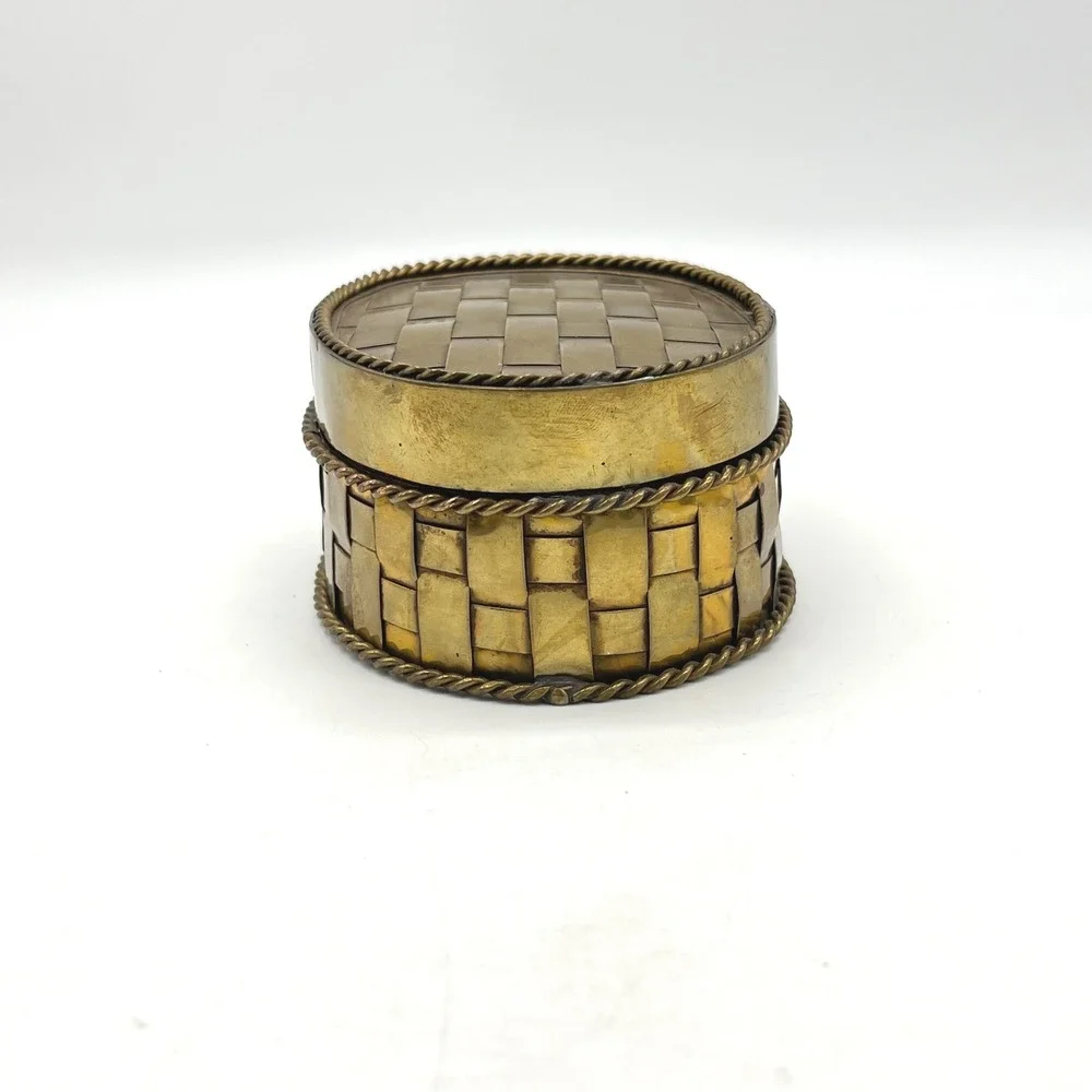Vintage Brass Woven Basket Trinket Jewelry Box Decorative Container‎ Oval